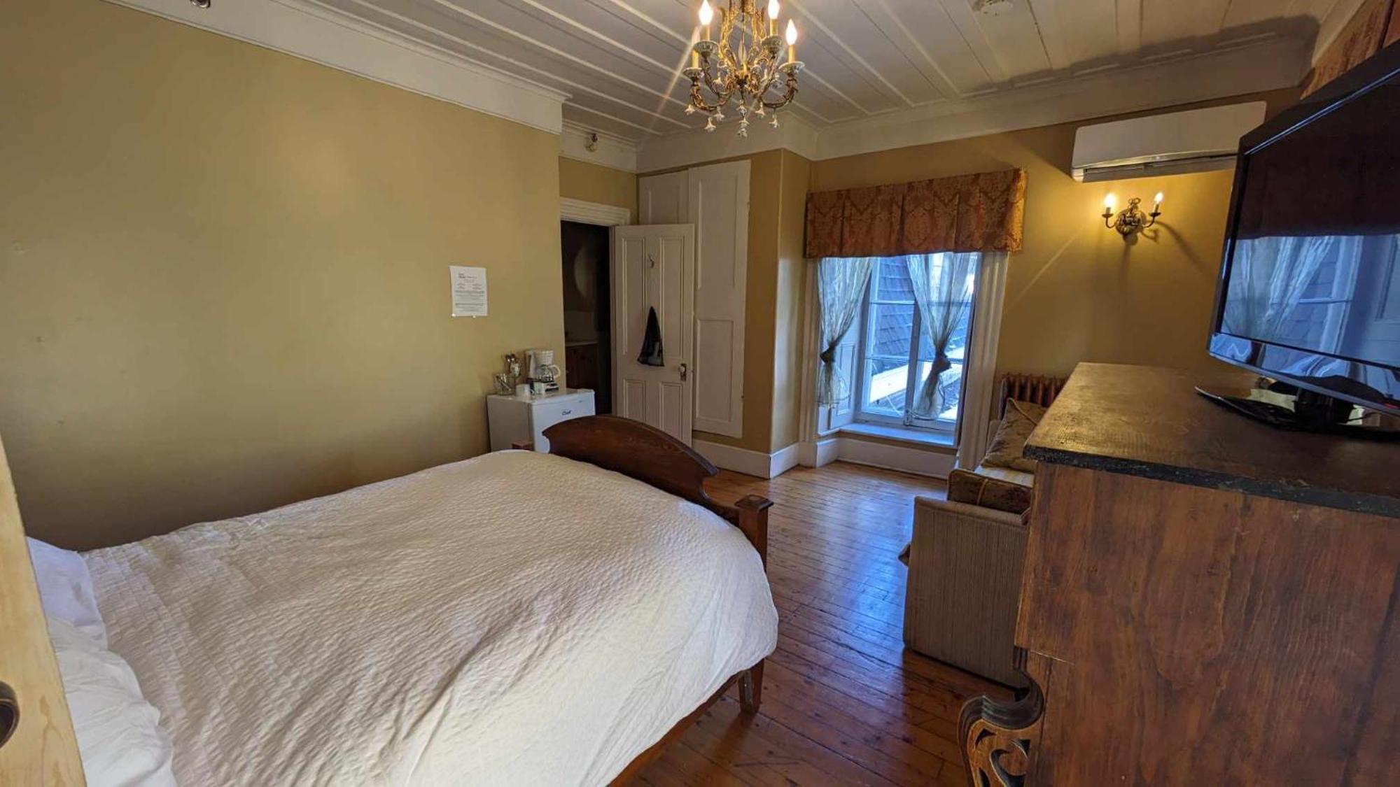 מלון מונמאני La Maison Rousseau חדר תמונה